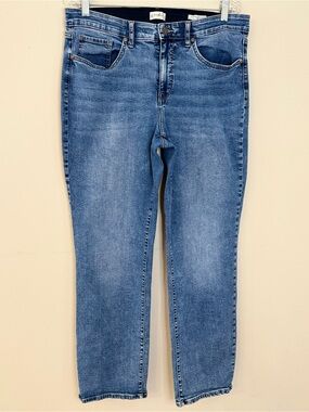 Wonderly Mid Rise Straight stretchy jeans medium wash 14R